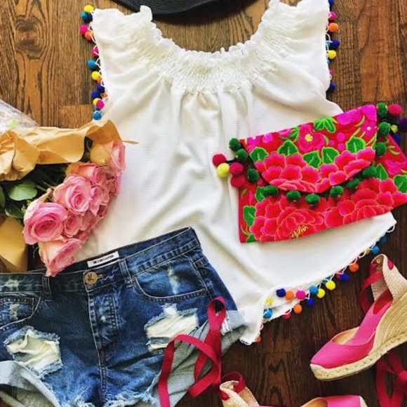 ❤️ WHITE POMPOM OFF SHOULDER TOP! ❤️ - Picture 2 of 2